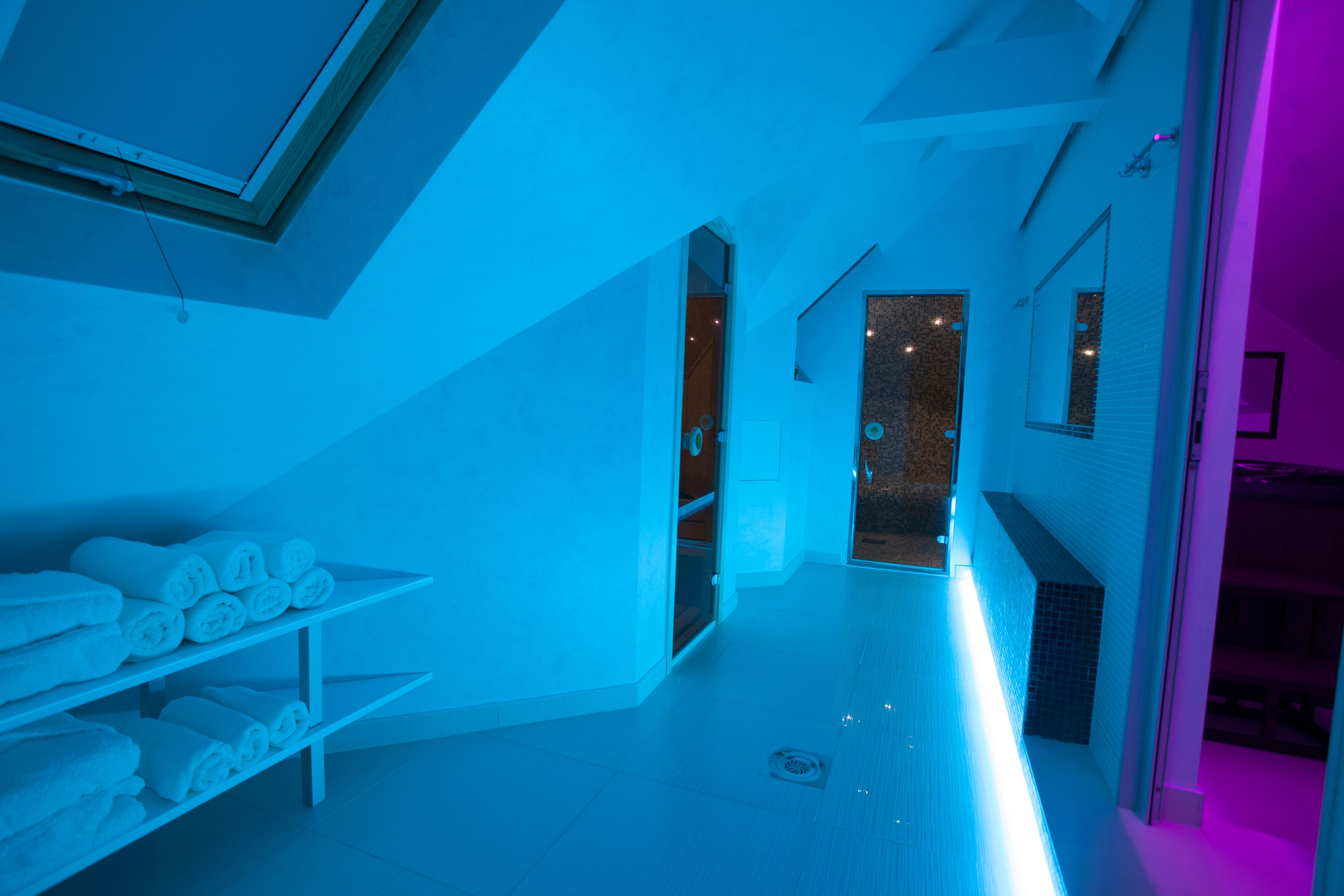 Turkkilainen sauna, syväkudoshierontaa, urheiluhierontaa