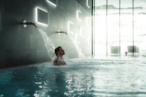 Una piscina techada