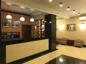 Reception - Chelsea Hotel (Dar es Salaam)