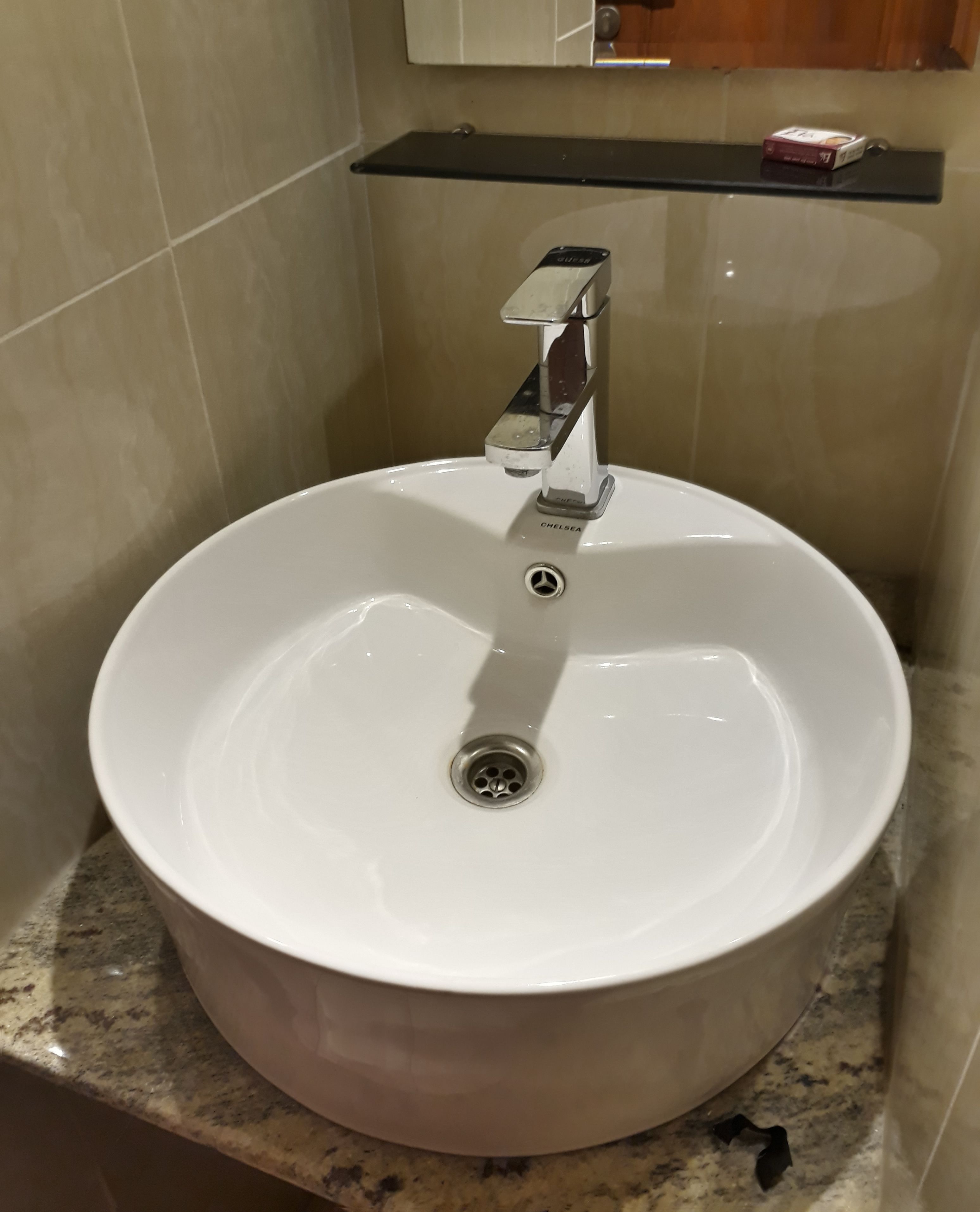 comfort suite, 1 bedroom, 2 bathrooms, executive level | bathroom sink