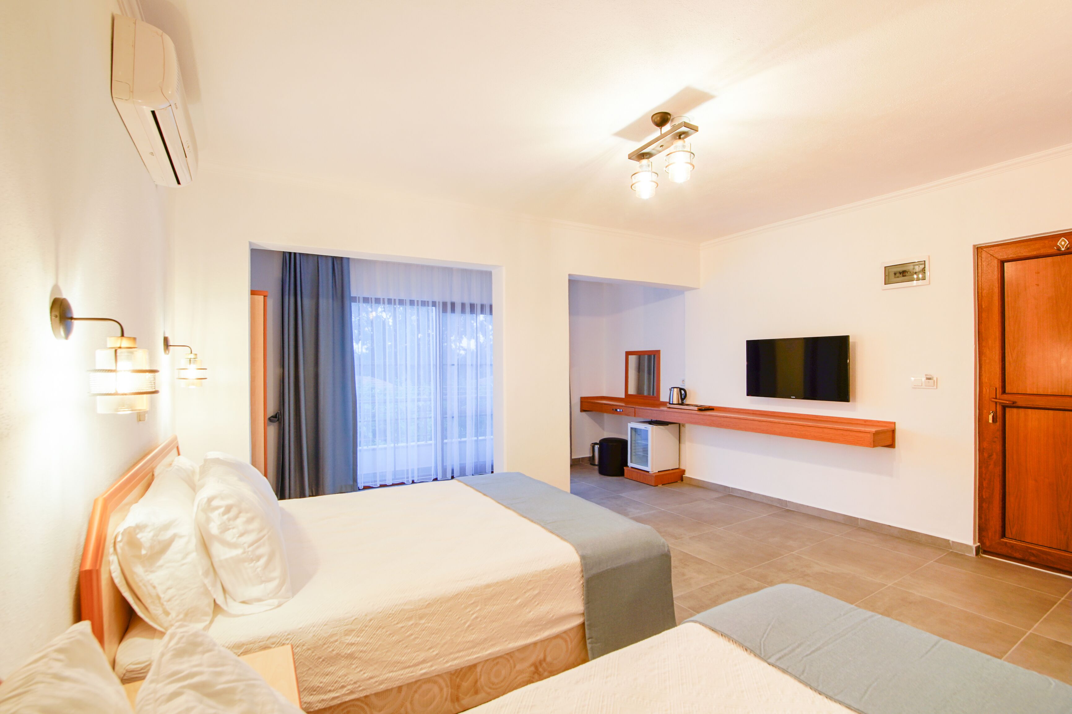 standard double room | 1 bedroom, egyptian cotton sheets, premium bedding, minibar