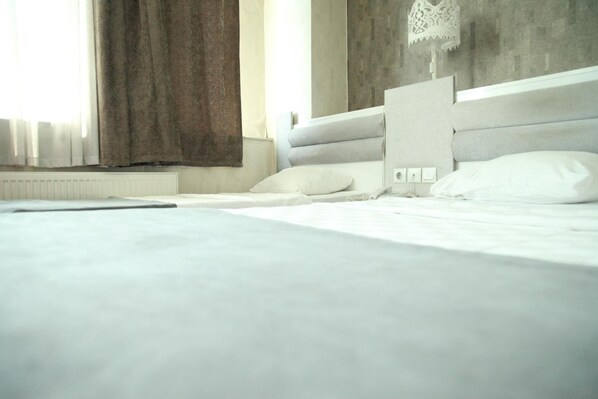 In-room safe, desk, soundproofing, free WiFi