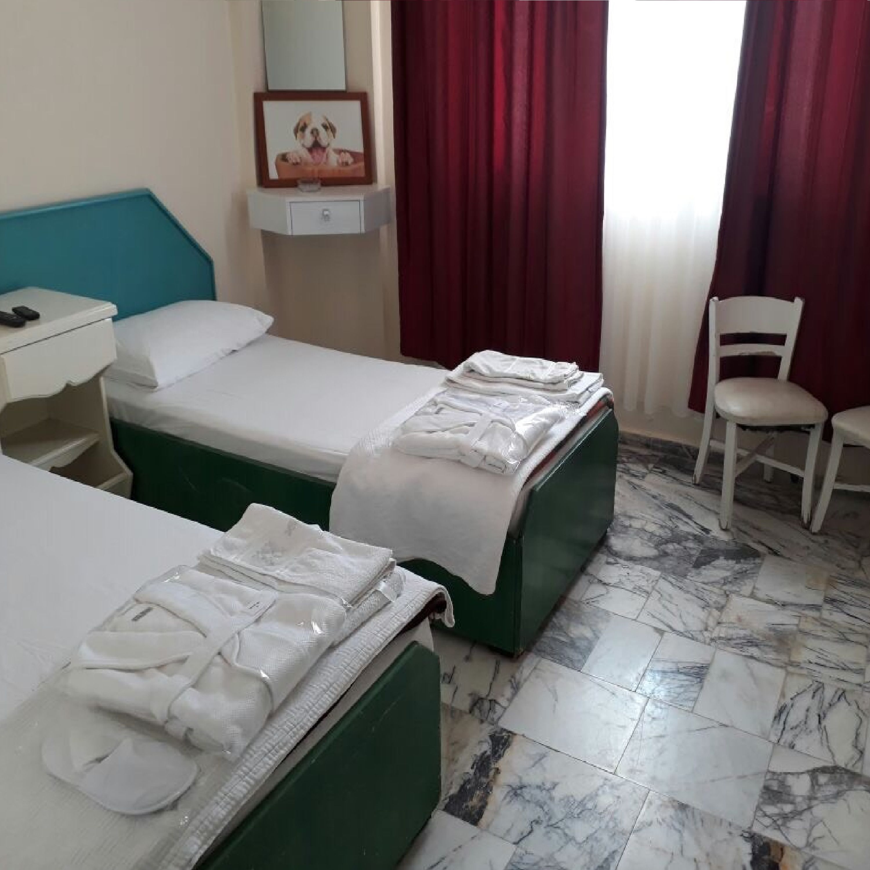 minibar, desk, soundproofing, iron/ironing board