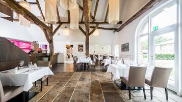 Local and international cuisine