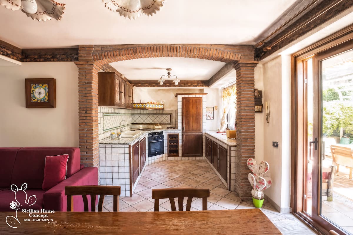 Family Studio Suite, Non Smoking, Patio | Private kitchen