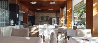 Acet Hotel