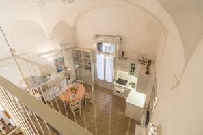 City-Maisonette, 1 Schlafzimmer, Erdgeschoss | Wohnbereich