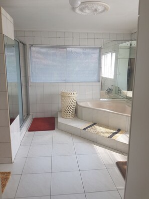 Departamento, 2 habitaciones | Baño | Toallas