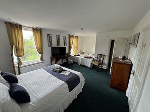 Suite - eget badeværelse (2 Adults + 2 Children) | 1 soveværelse