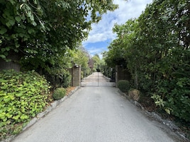 Entrada de la propiedad