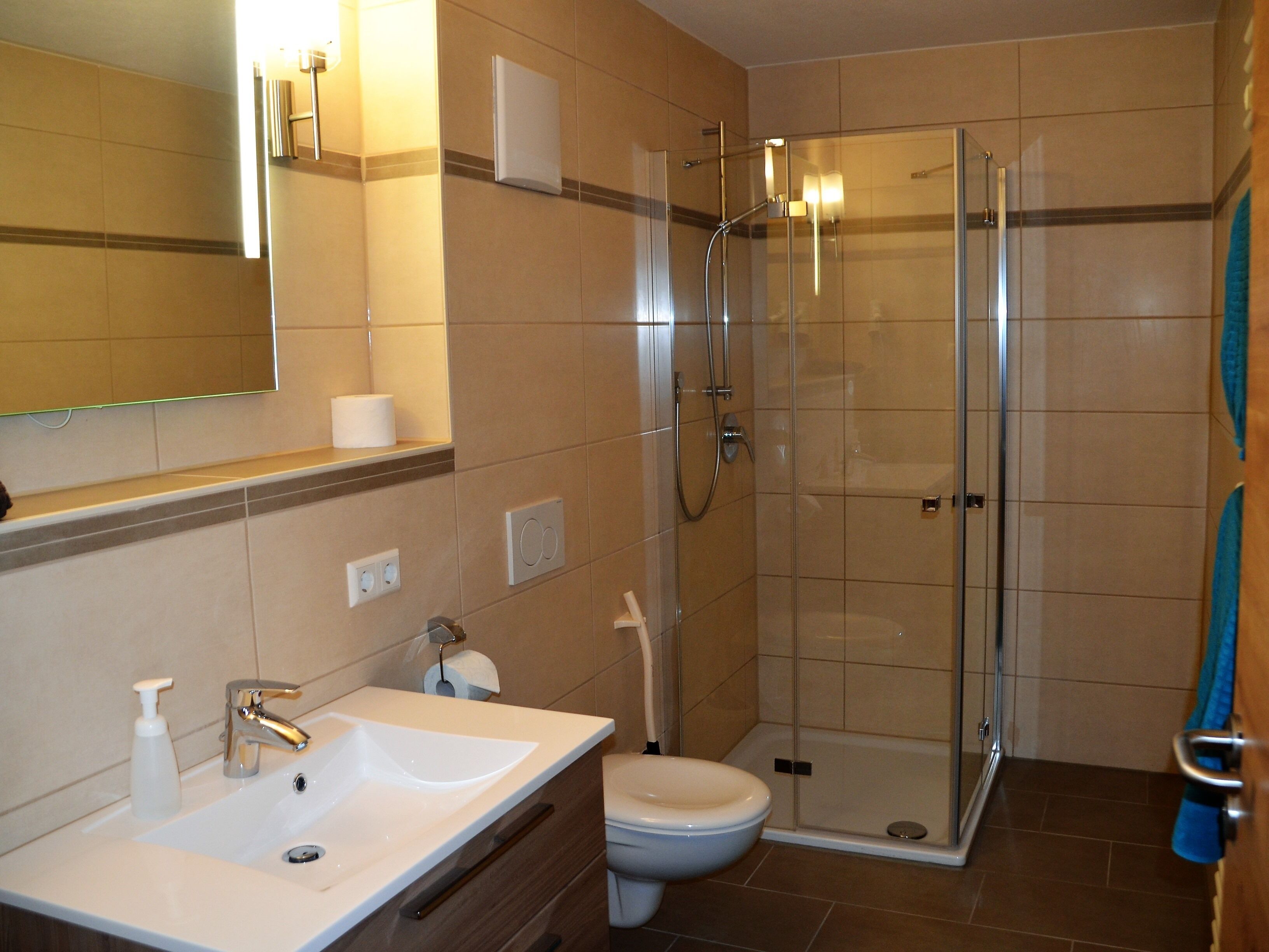 standard apartment, private bathroom | bathroom