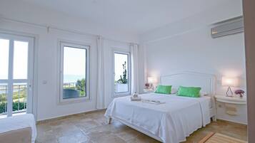 Deluxe-Doppelzimmer, Balkon, Meerblick | Minibar, kostenloses WLAN, BettwÀsche