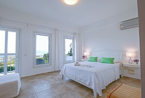 Deluxe Double Room, Balcony, Sea View | Minibar, free WiFi, bed sheets