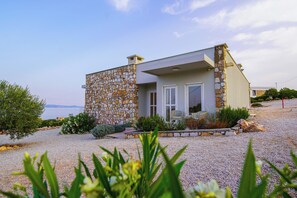 Deluxe Double Room, 1 Queen Bed, Balcony, Partial Sea View - Aika Akvaryum (Bozcaada)