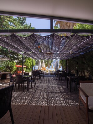 Breakfast, lunch, dinner served; Turkish cuisine  - Umut Otel & Beach (Marmaris)