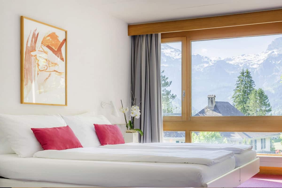 Double Room | In-room safe, desk, laptop workspace, blackout drapes