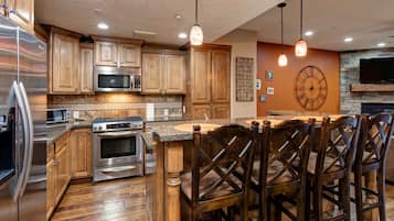 Rumah, 2 kamar tidur | Dapur pribadi | Lemari es besar, microwave, oven, dan kompor