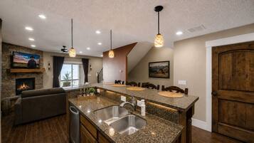 House, 2 Bedrooms | Interior