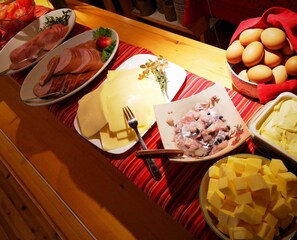 朝食ビュッフェ