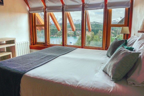 In-room safe, desk, free WiFi, bed sheets