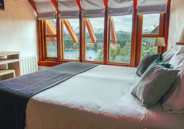 In-room safe, desk, free WiFi, bed sheets - El Bosque by DOT Tradition (Villa La Angostura)