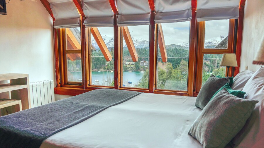 El Bosque by DOT Tradition