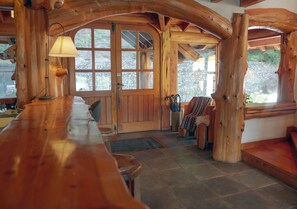 32-inch flat-screen TV with cable channels, TV - El Bosque by DOT Tradition (Villa La Angostura)