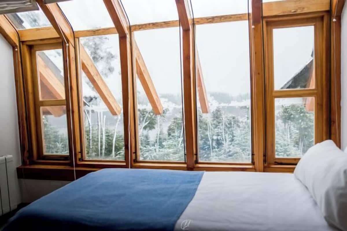 Coffres-forts dans les chambres, bureau, Wi-Fi gratuit, draps fournis