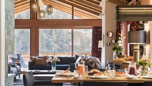 Apartment, 3 Bedrooms (Triftji) | In-room dining - Chalet Shalimar (Zermatt)
