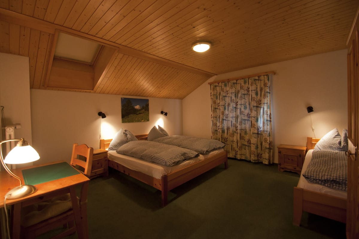 Appartement, 1 slaapkamer (Monte Rosa) | 2 slaapkamers, een bureau, een laptopwerkplek, geluiddichte muren