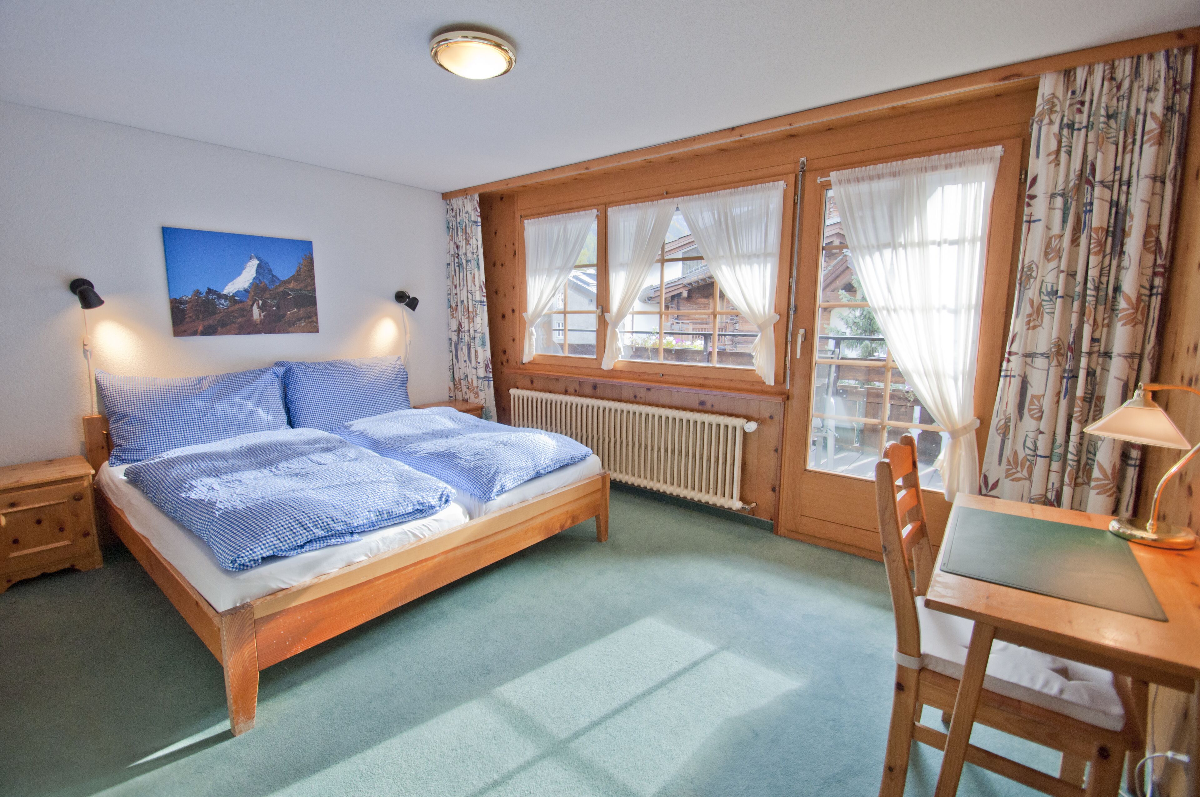 Leilighet, 3 soverom (Breithorn) | Skrivebord, skrivebord for bærbar PC, lydisolert og strykejern/-brett