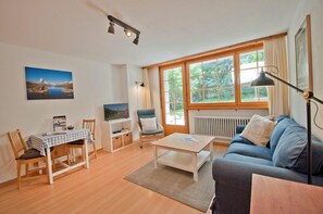 Comfort Apartment | Desk, laptop workspace, soundproofing, iron/ironing board