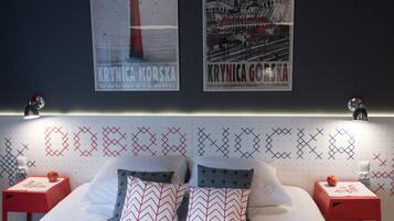 Comfort-Apartment, 2 Schlafzimmer, Hügelblick, Hanglage | 2 Schlafzimmer, hochwertige Bettwaren, Schreibtisch