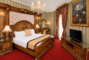 Suíte presidencial | Roupas de cama premium, frigobar, cofres nos quartos, escrivaninha