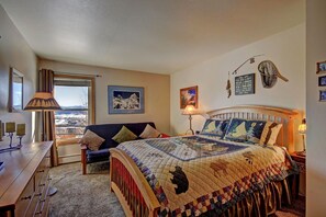 Condo, 2 Bedrooms | 2 bedrooms, desk, laptop workspace, iron/ironing board - BB204 Buffalo Village (Silverthorne)