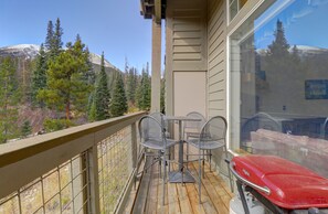 Condo, 2 Bedrooms | BBQ/picnic area