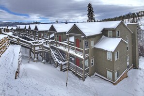 Condo, 2 Bedrooms | Exterior