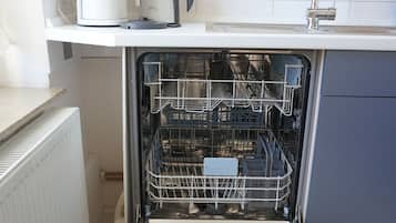 Deluxe Apartment, 2 Bedrooms, Balcony (Apt 2 - 74qm) | Private kitchen | Fridge, microwave, oven, stovetop