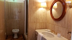 Bathroom - Vatican Suites Happy Holidays (Rome)
