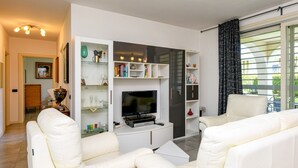 Apartment, 2 Bedrooms | Living room - Desenzanoloft – A Casa di Bea (Sirmione)