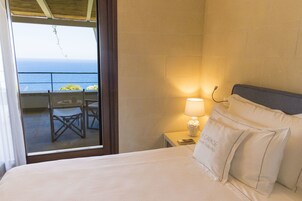 Ropa de cama de alta calidad y minibar 