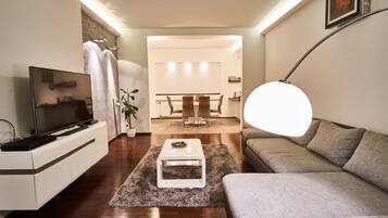 Exclusive Apartment, Non Smoking, River View | Living area