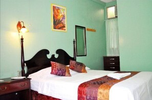 Standard Double Room, 1 Double Bed, Non Smoking | Desk, iron/ironing board, free WiFi