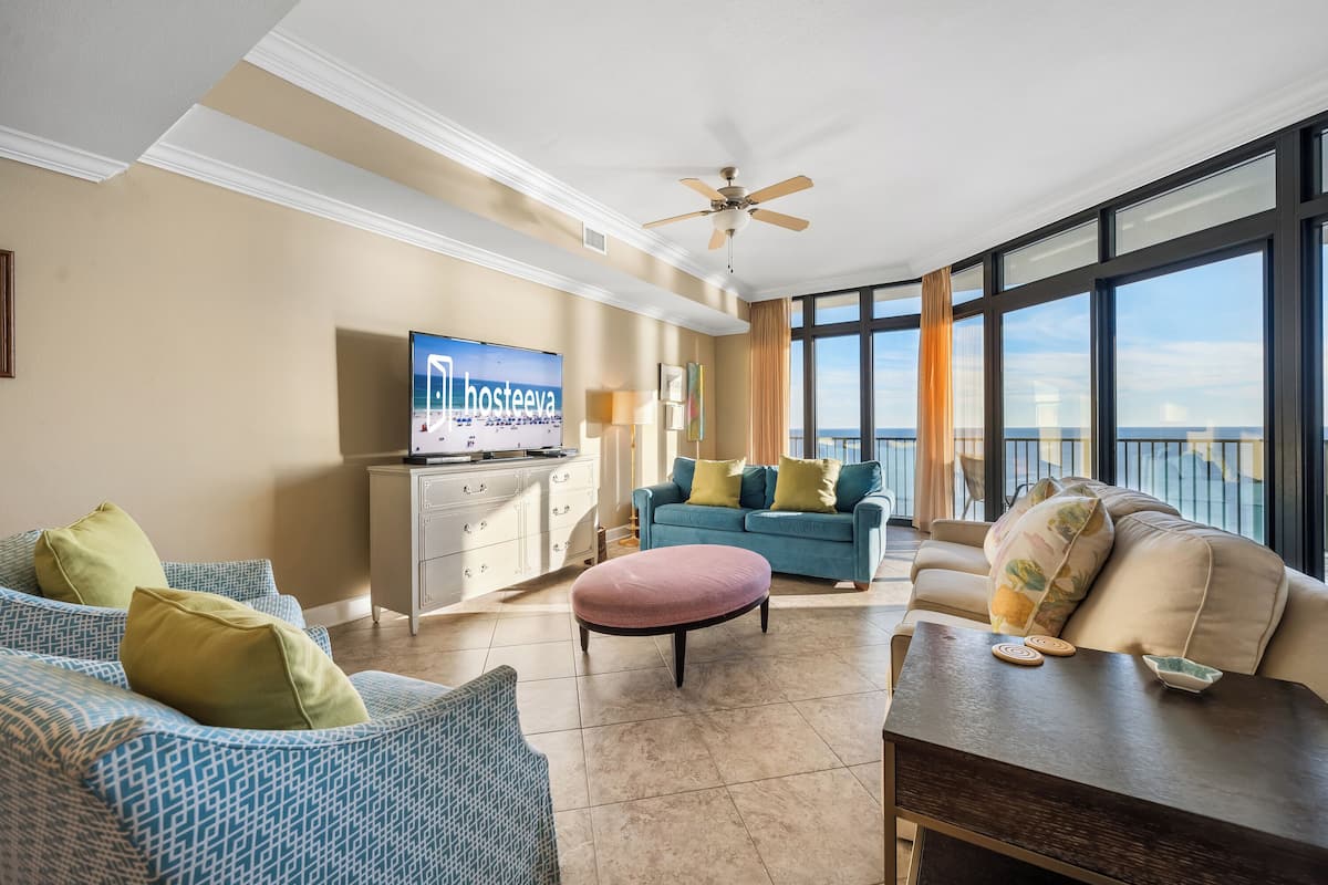 Signature Condo, 3 Bedrooms, Balcony, Beach View | Living room