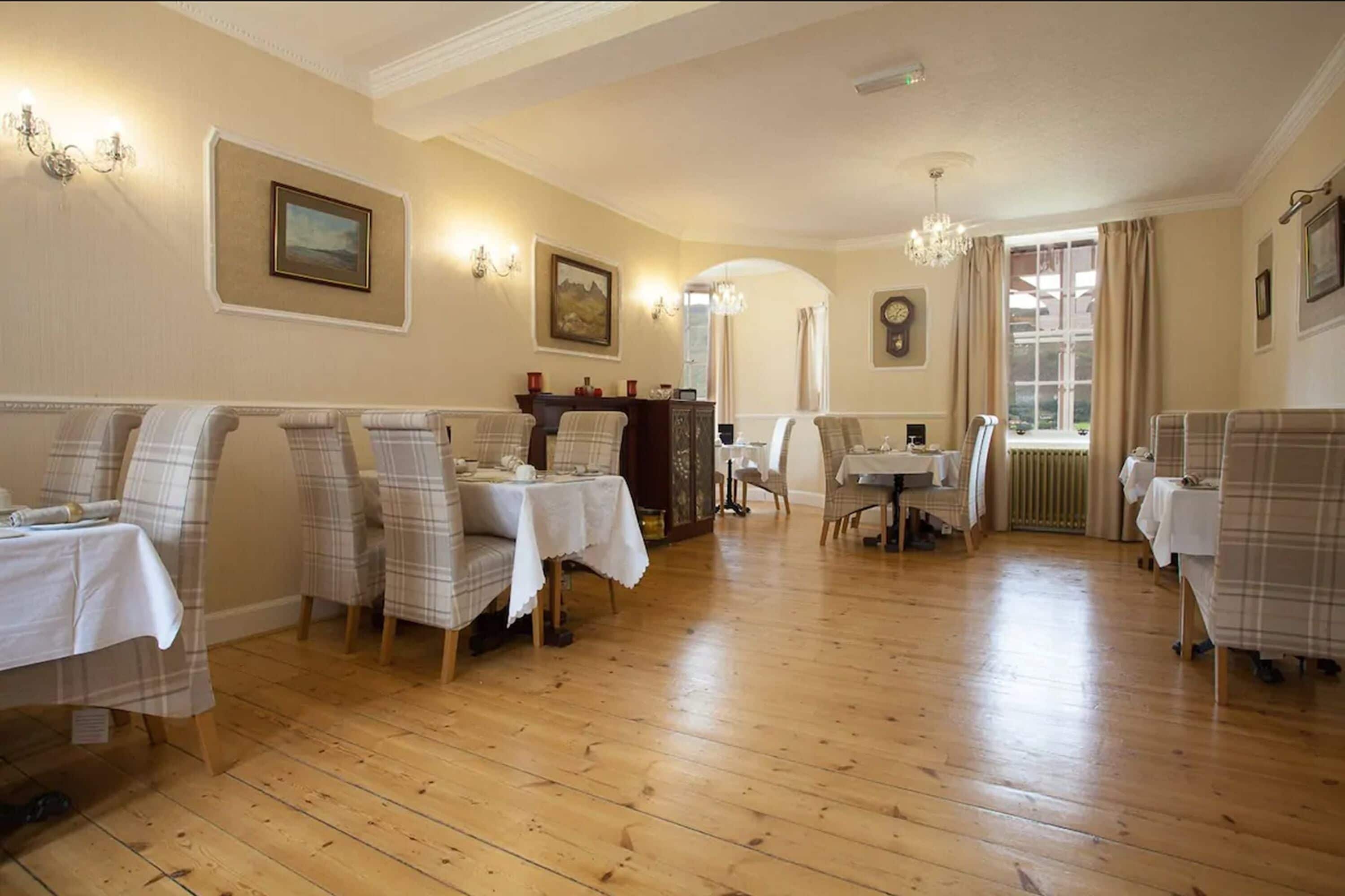 Free daily cooked-to-order breakfast