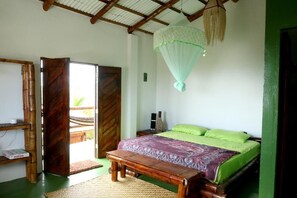 Luxury Room, 1 King Bed, Pool Access, Ocean View | Bathroom | Shower, rainfall showerhead, towels, soap - Un Dia Boutique Resort (Playas)