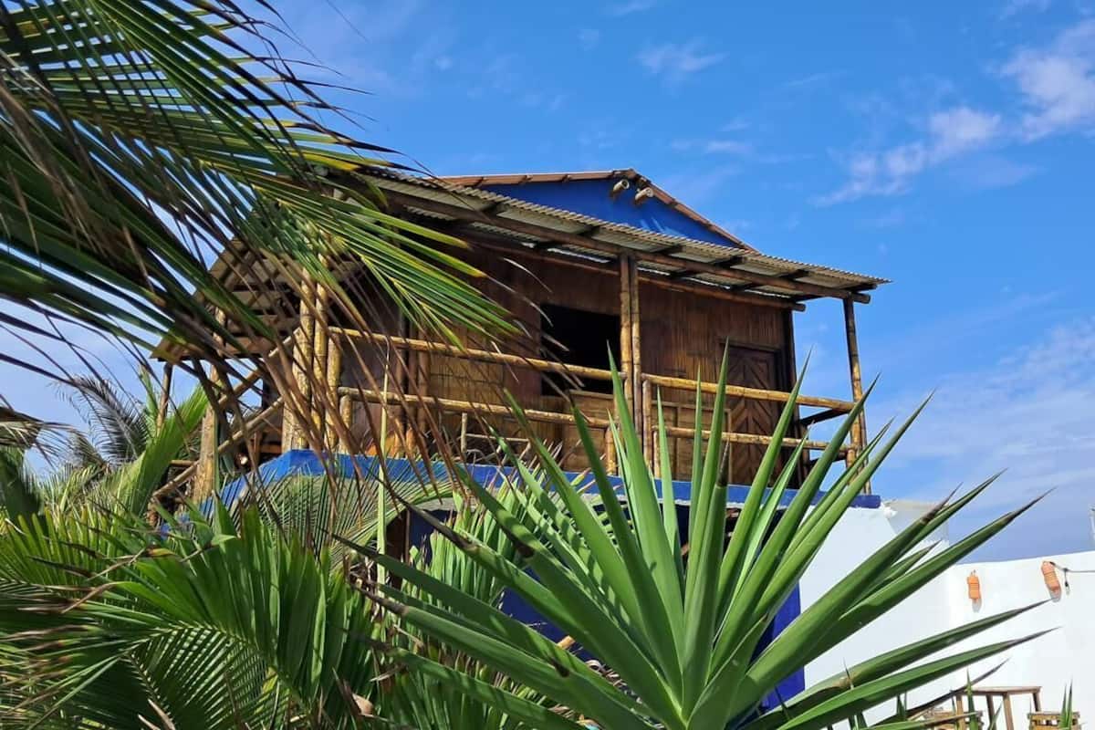Luxury Room, 1 King Bed, Pool Access, Ocean View | Individually decorated, free WiFi, bed sheets
