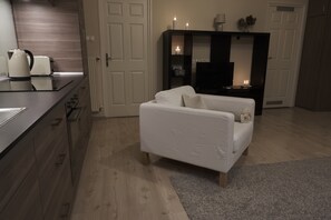 Apartment | Wohnbereich | Flachbildfernseher