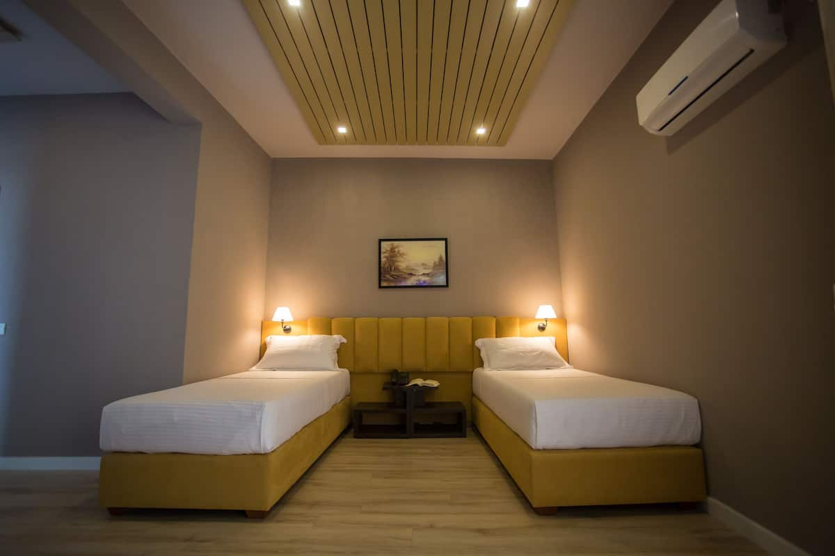 Junior Suite, Balcony | Minibar, desk, free WiFi