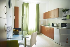 Apartment | Living area | Flat-screen TV - Louisa Apartment (Budapest)